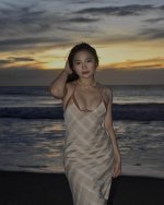 Island gal.jpg
