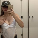 👩🏼 (2).jpg