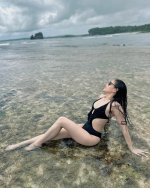 Black is always beach-ready.🖤🌊🐚🪸👙 (6).jpg