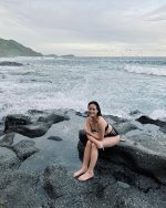 Hello 2025 🖤🌊🐚🪨 (1).jpg