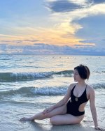 Mermaid 🧜*♀️🌊👙.jpg