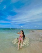 Human mermaid 🧜*♀️ 🌊🐚🪨👙 (1).jpg