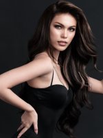 Not everyone can handle the view from the top ✨Makeup by @lanceraphaellp Hair by @sweeneyayton...jpg