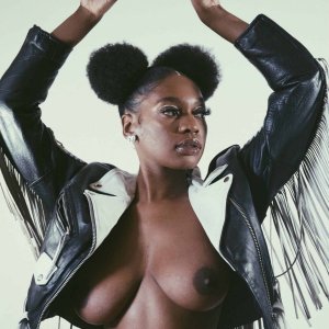 Nyny–Huge Tits and Hotty Dark Ebony