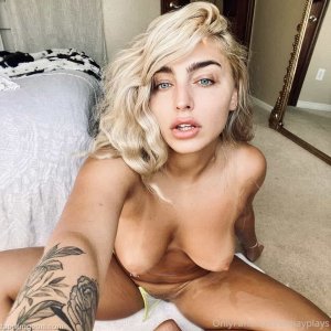 €mjayplay$–Busty Beauty Nudes