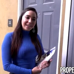 Karlee Grey an Real Estate agent Fuck her Client
