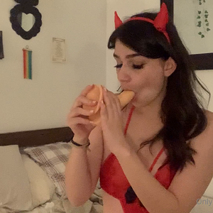 Devil Costume Maya Manning show pussy and slap her busty booties