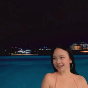 Laki ng boobs ni Ashley 3