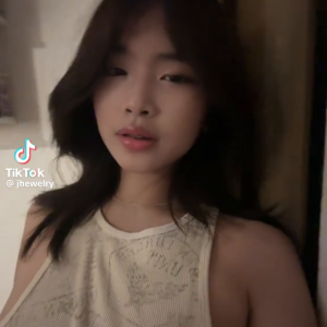 12166635_560c9dc38becfaf7c4c4c228171b6b47.mp4